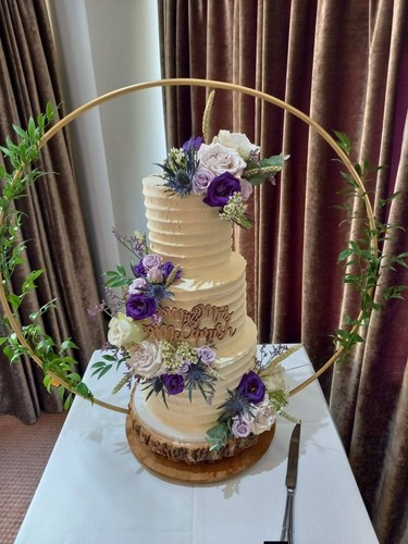 Elegant golden hoop wedding - golden,