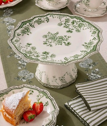 Large cake stand finish - finish,